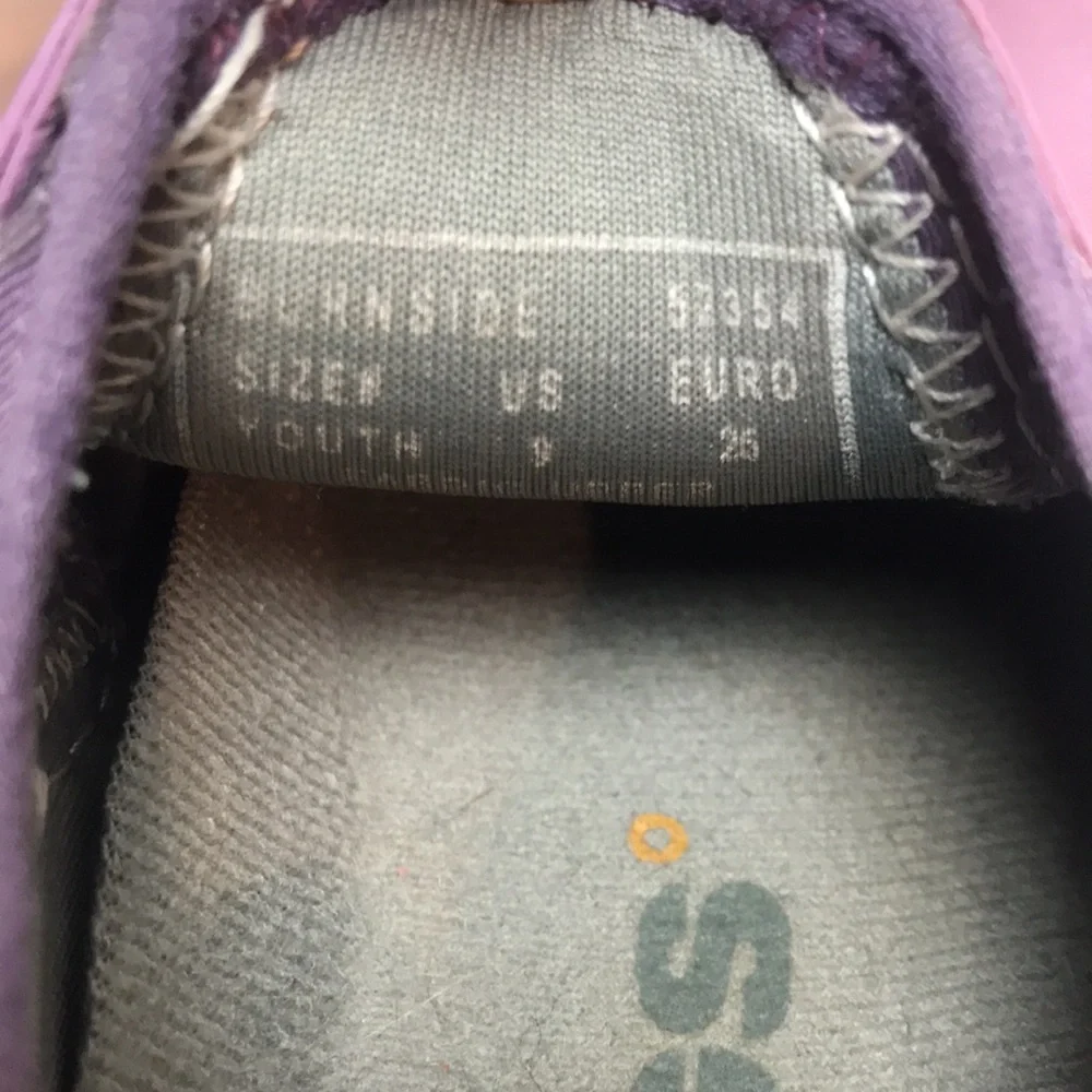 Bogs Burnside Slip-On Shoes (size 9)
